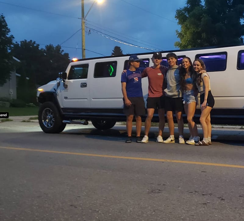 Luxury limousine rental in Toronto